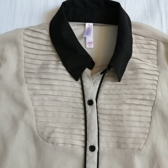 Xhiliration Sheer Button Up Blouse, Off White NWT - Picture 3 of 5